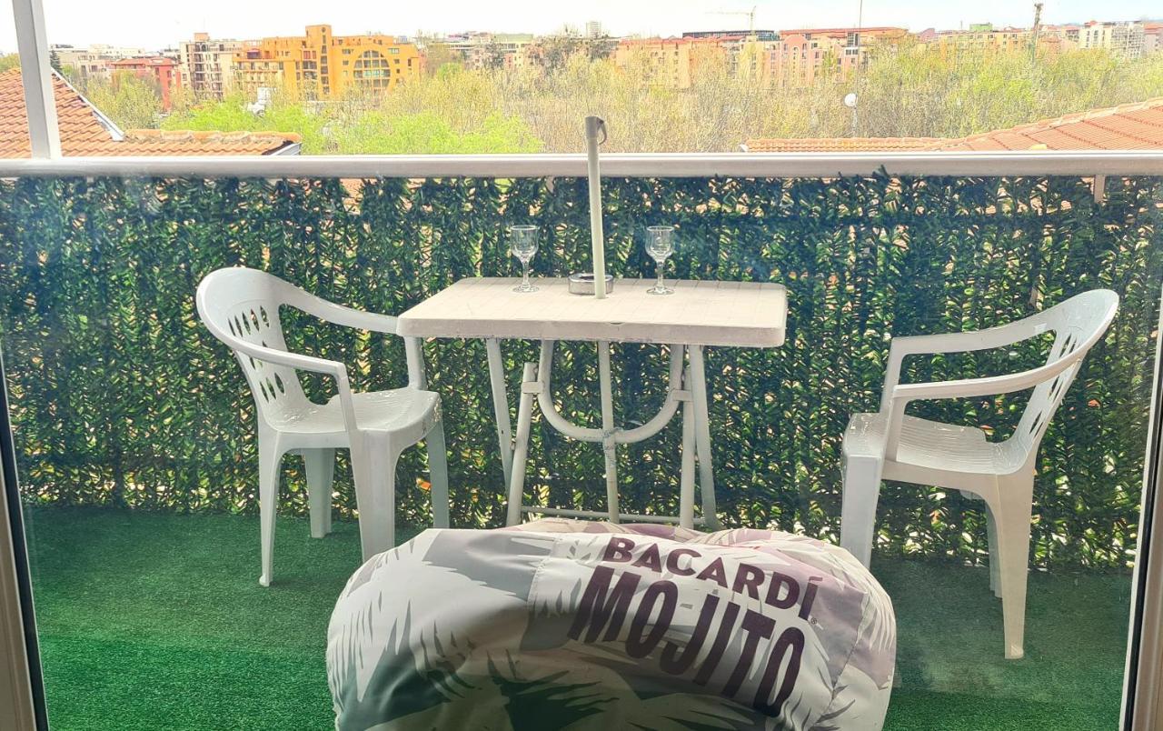 курортно студио Apartment *